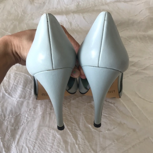 💙HOST PICK!💙 Vintage leather heels with cutouts in pastel mint - Picture 4 of 6